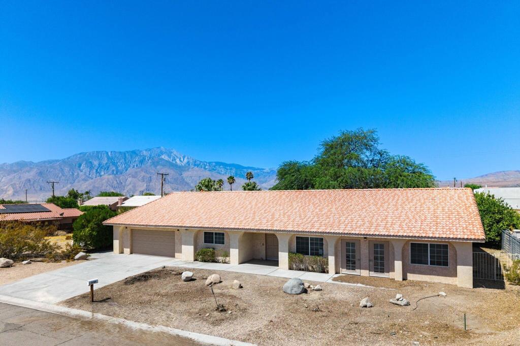 13785 Via Real Property Photo