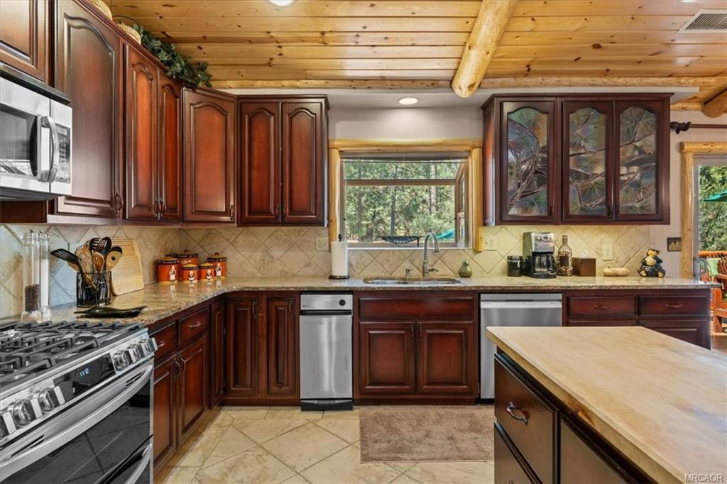 613 Cedar Glen Drive Property Photo 17
