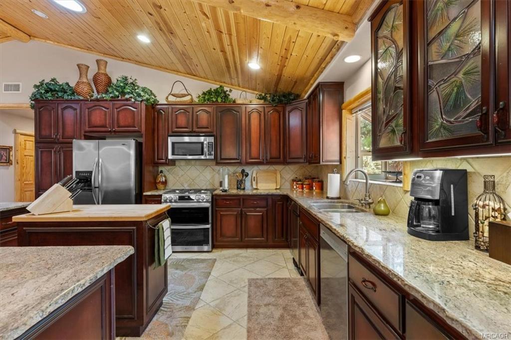 613 Cedar Glen Drive Property Photo 18