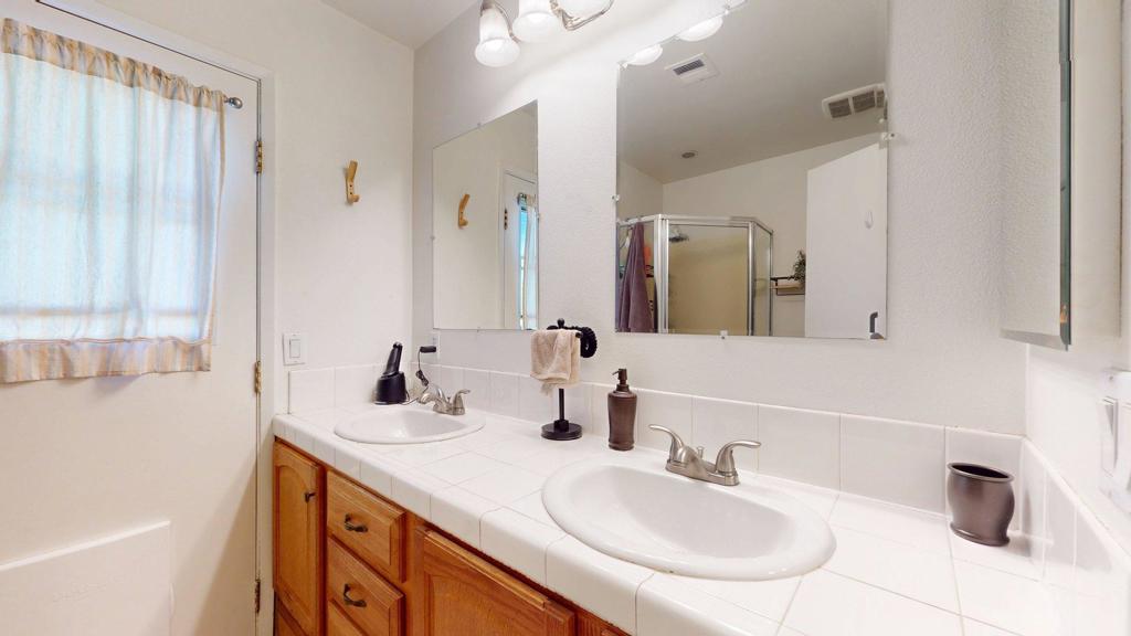 27305 Hombria Drive Property Photo 16