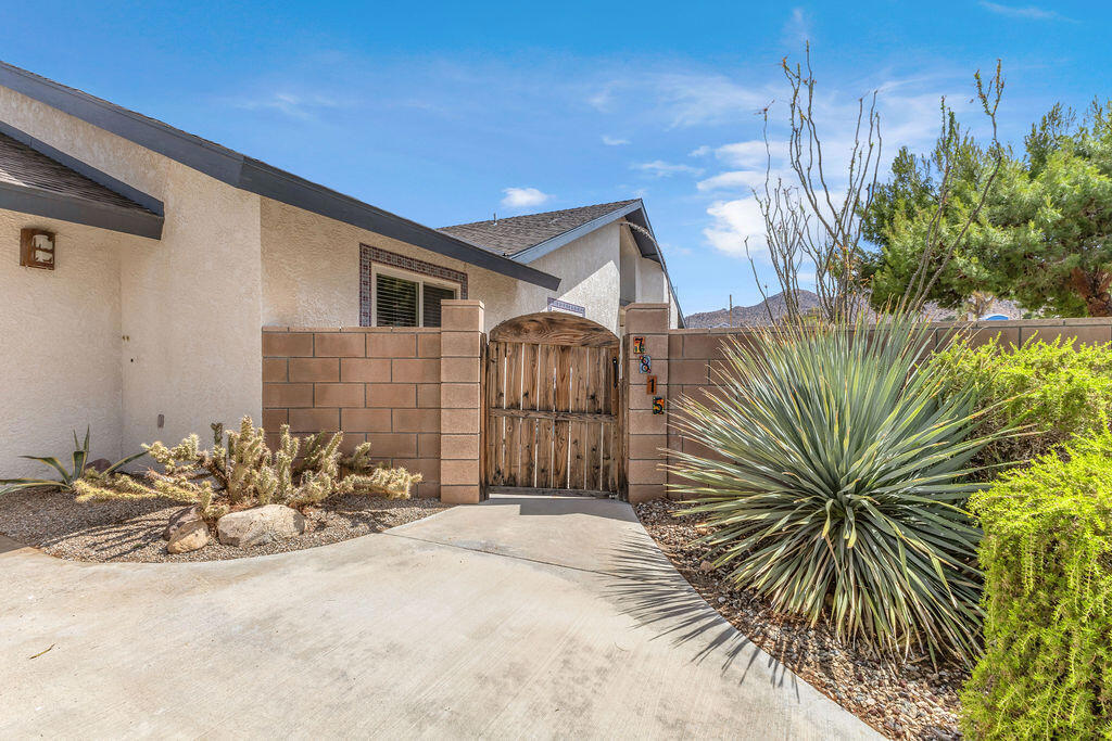 7815 Sunset Road Property Photo 3