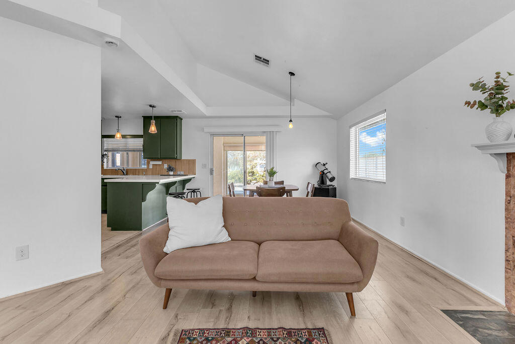 7815 Sunset Road Property Photo 8