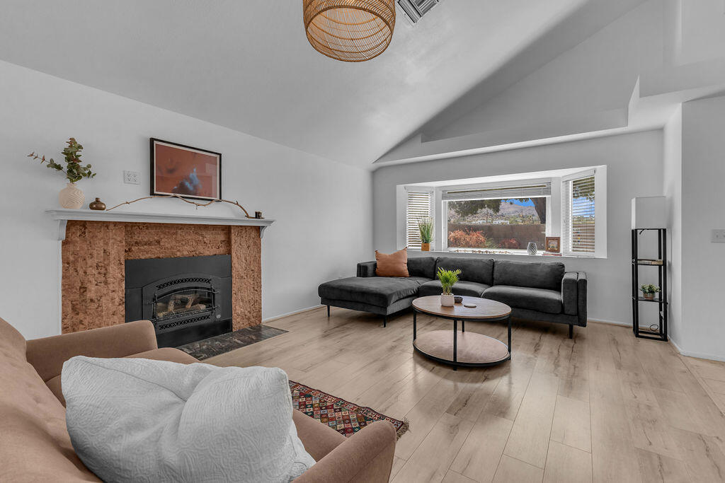 7815 Sunset Road Property Photo 11