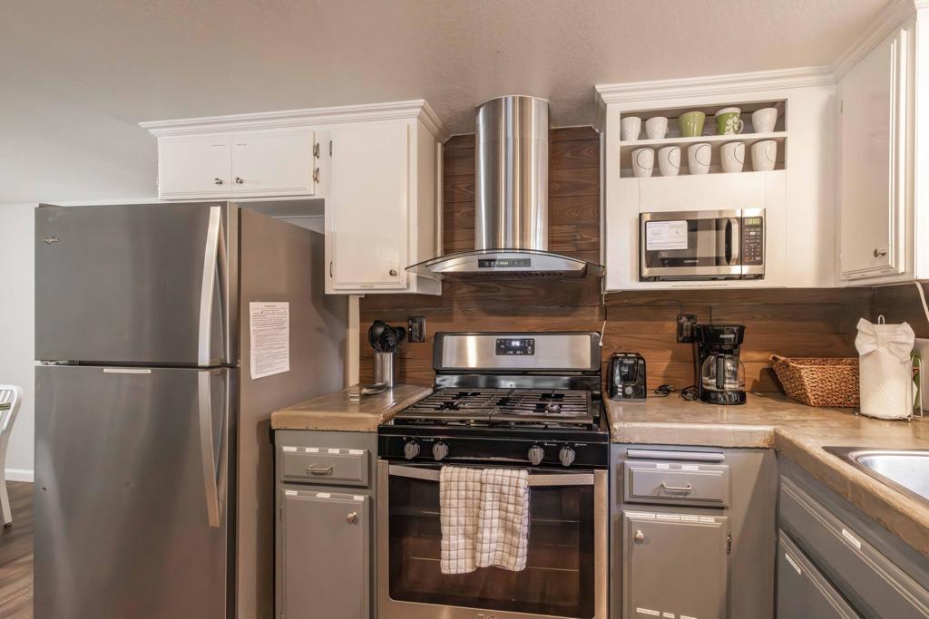 733 Summit Boulevard 2 Property Photo 10