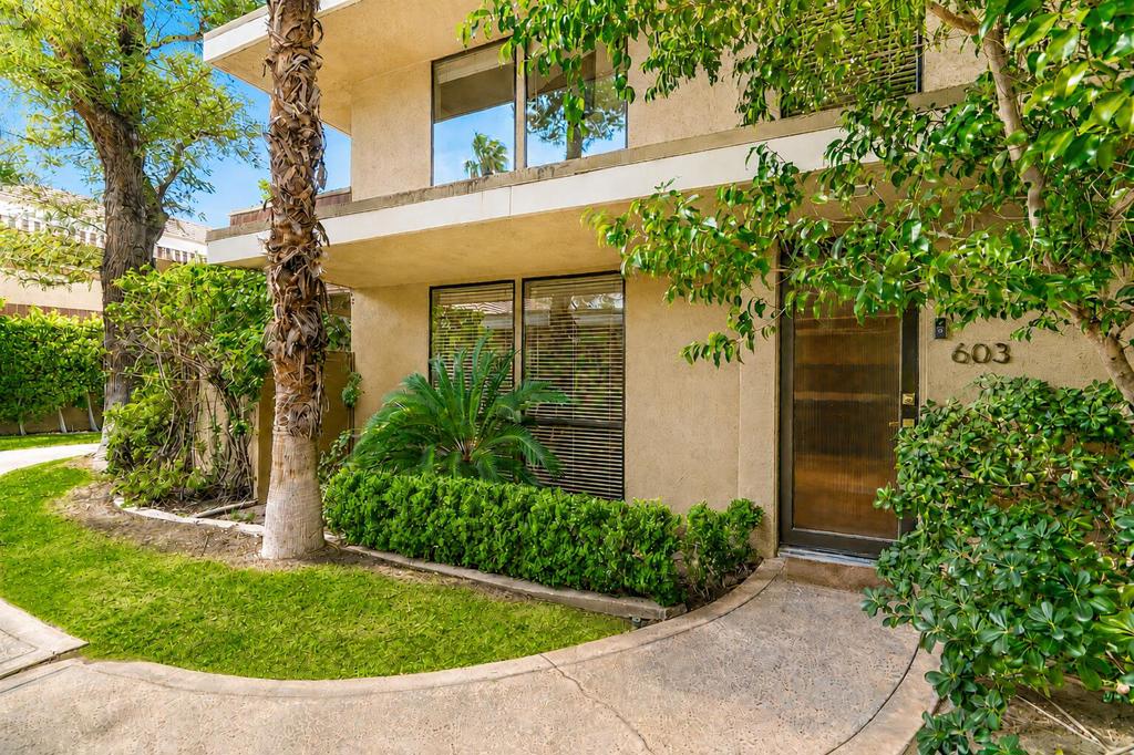 2501 N Indian Canyon Drive 603 Property Photo 1