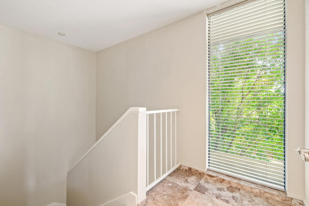 2501 N Indian Canyon Drive 603 Property Photo 14