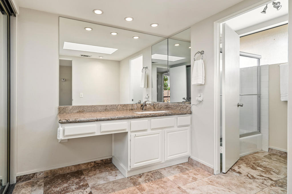 2501 N Indian Canyon Drive 603 Property Photo 21