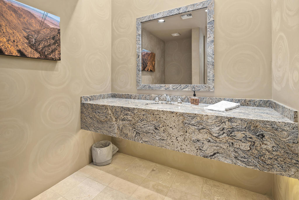 40380 Tonopah Road Property Photo 10