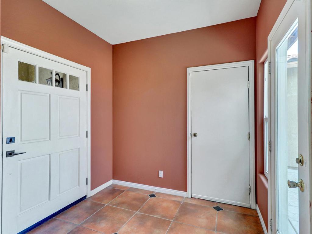 74106 Manana Drive Property Photo 7