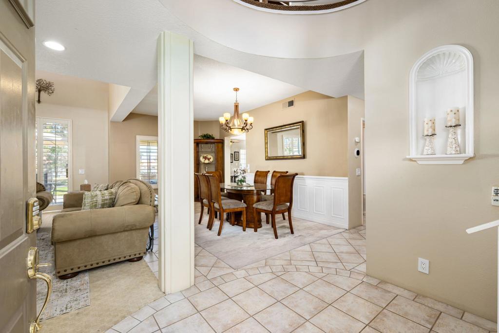 372 Muirfield Drive Property Photo 1