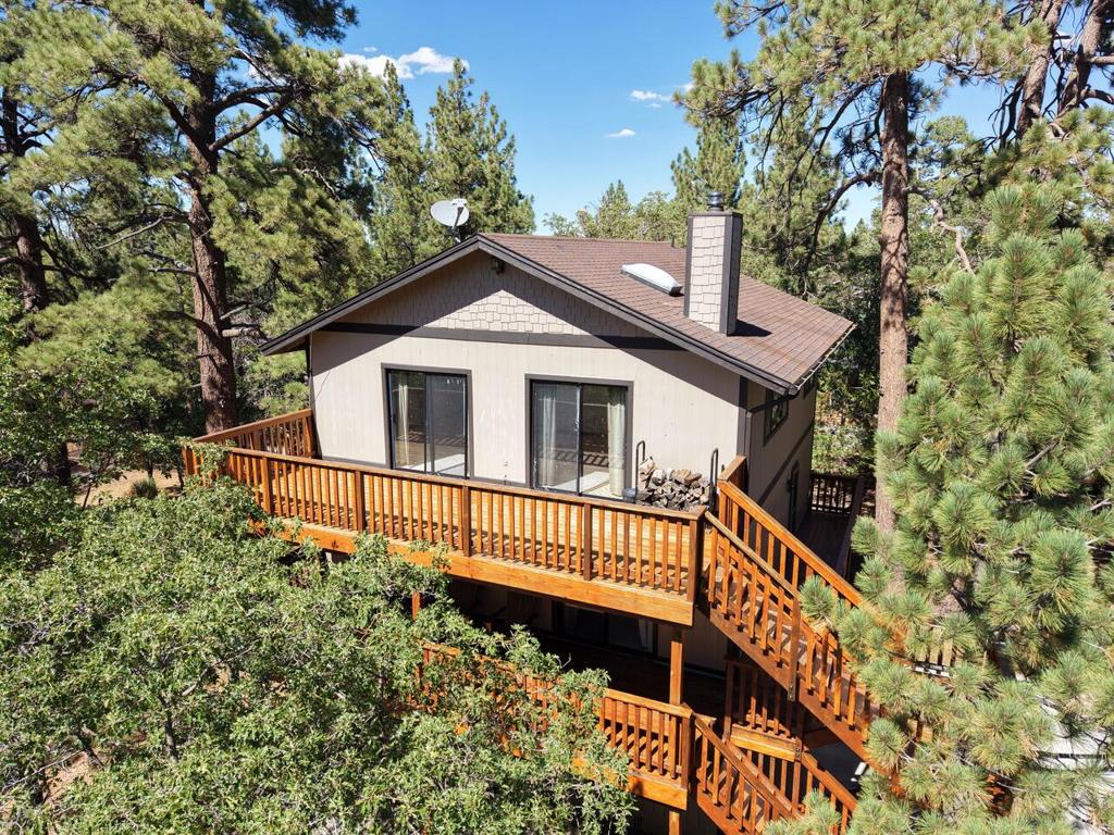 1772 Columbine Drive Property Photo 3