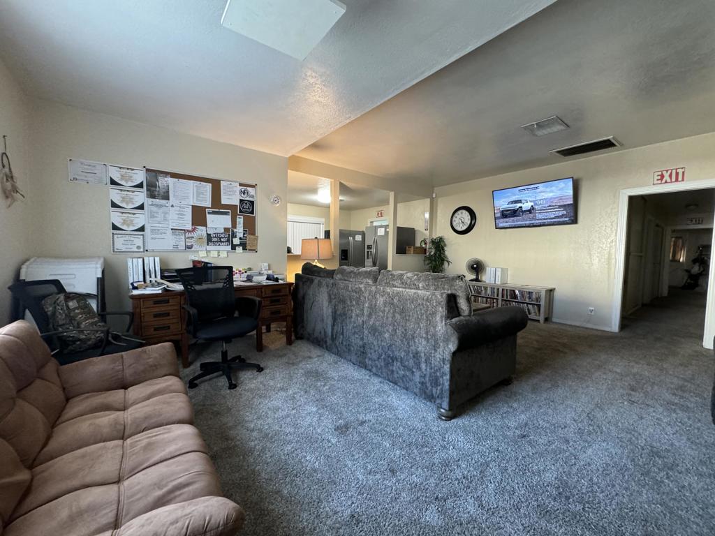 165 S Spring Street Property Photo 11