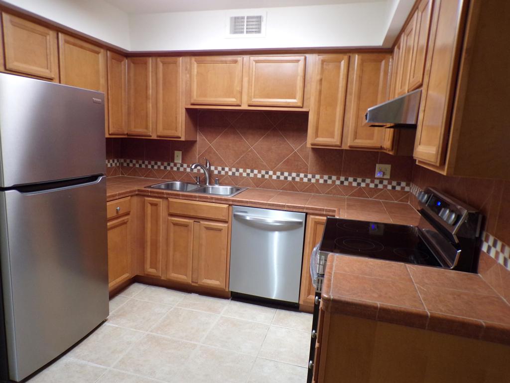 2901 Sunflower Circle E Property Photo 2