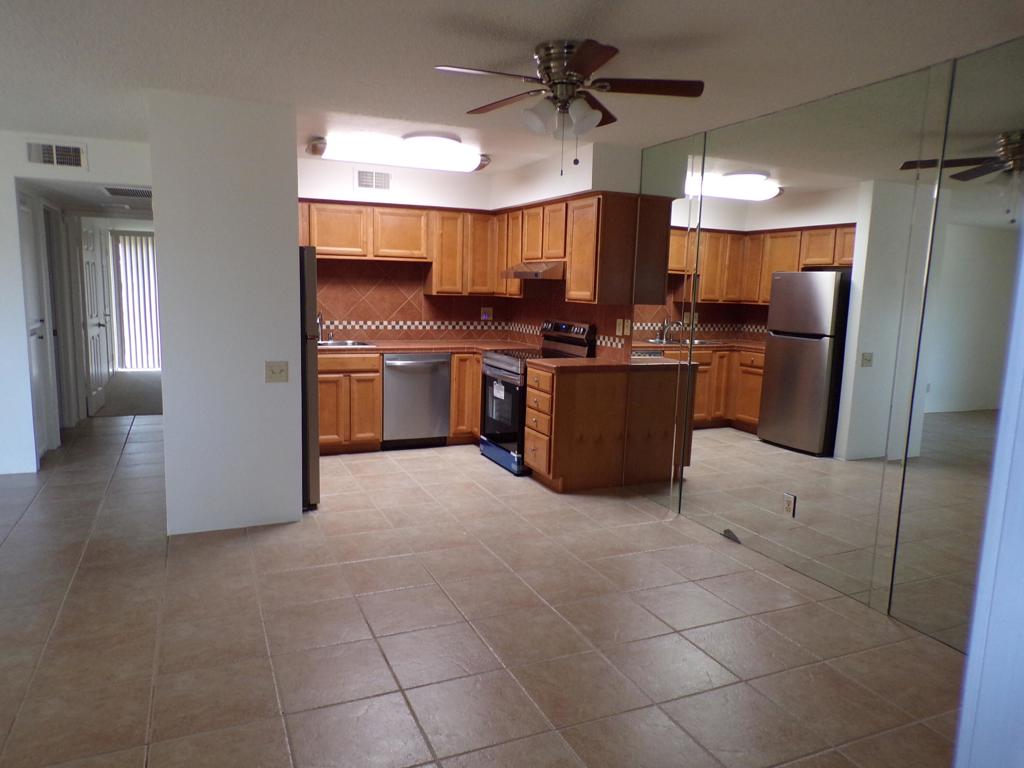 2901 Sunflower Circle E Property Photo 3