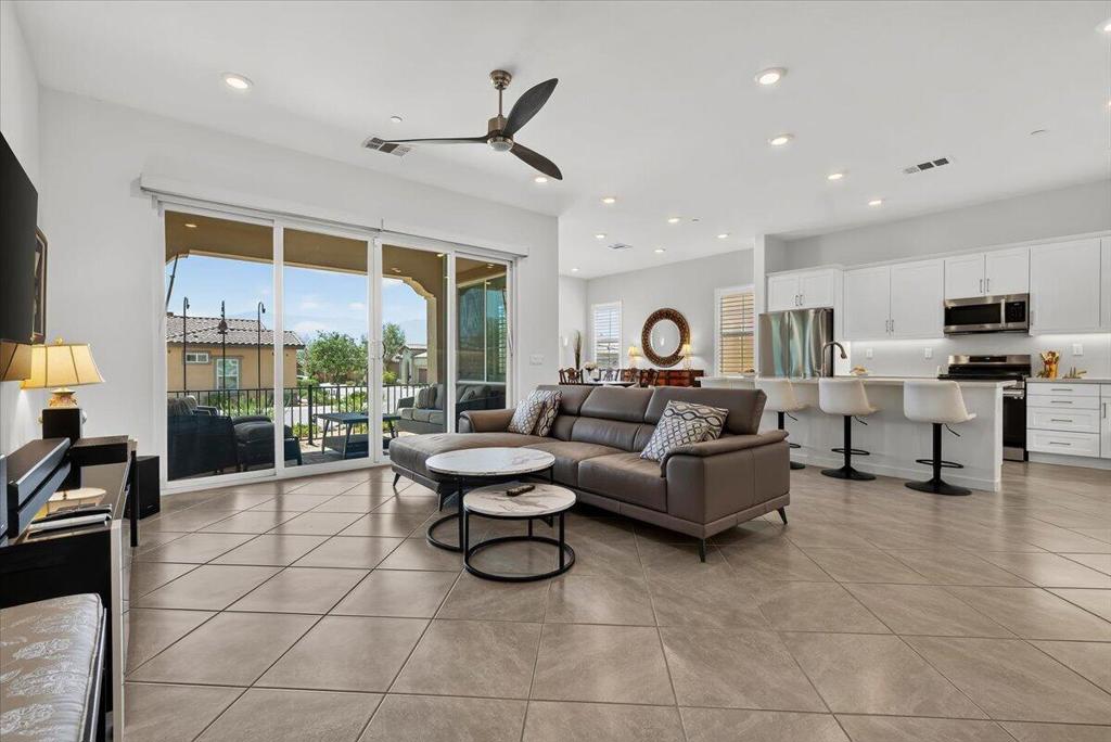 3449 Via Leonardo Property Photo 6