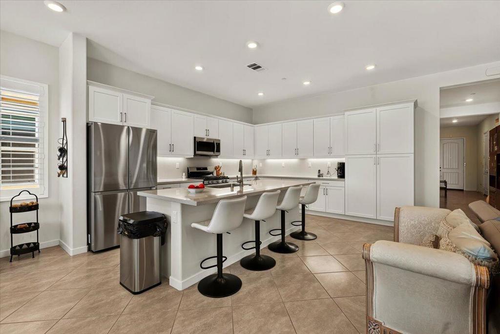 3449 Via Leonardo Property Photo 8