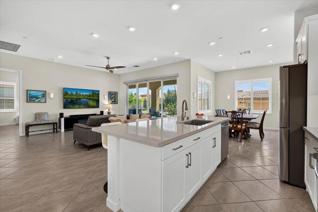 3449 Via Leonardo Property Photo 13
