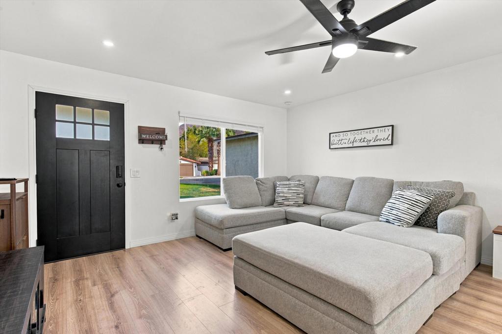 52591 Avenida Martinez Property Photo 4