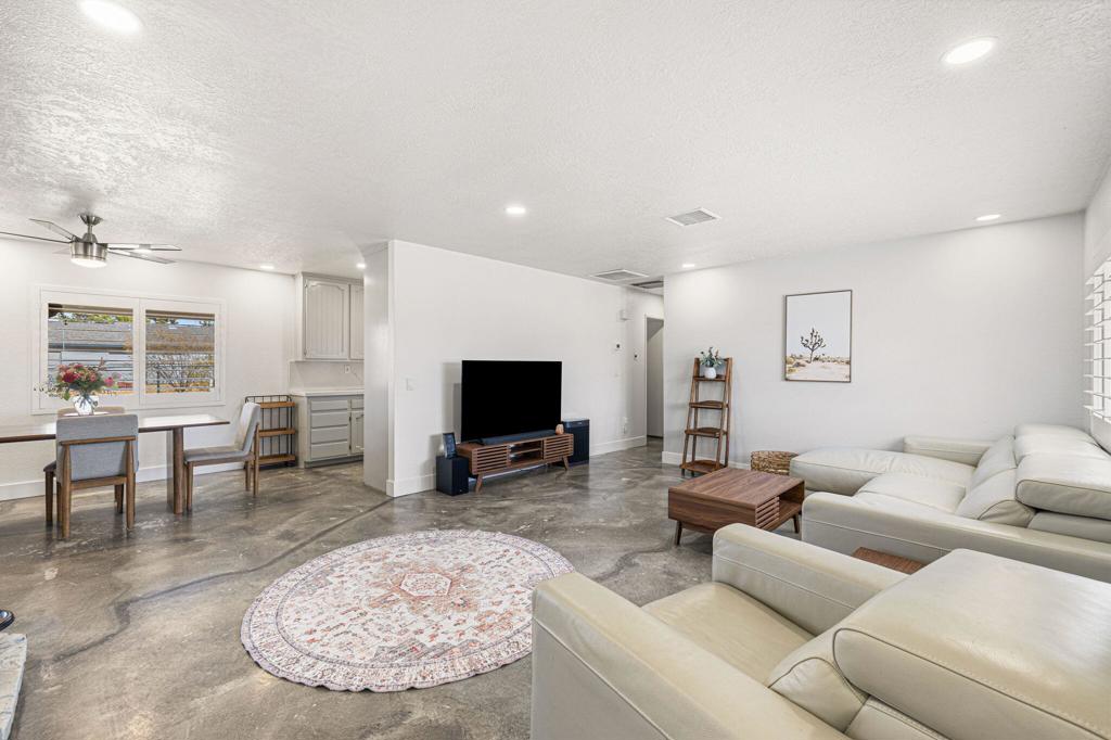 6829 Palisade Way Property Photo 9