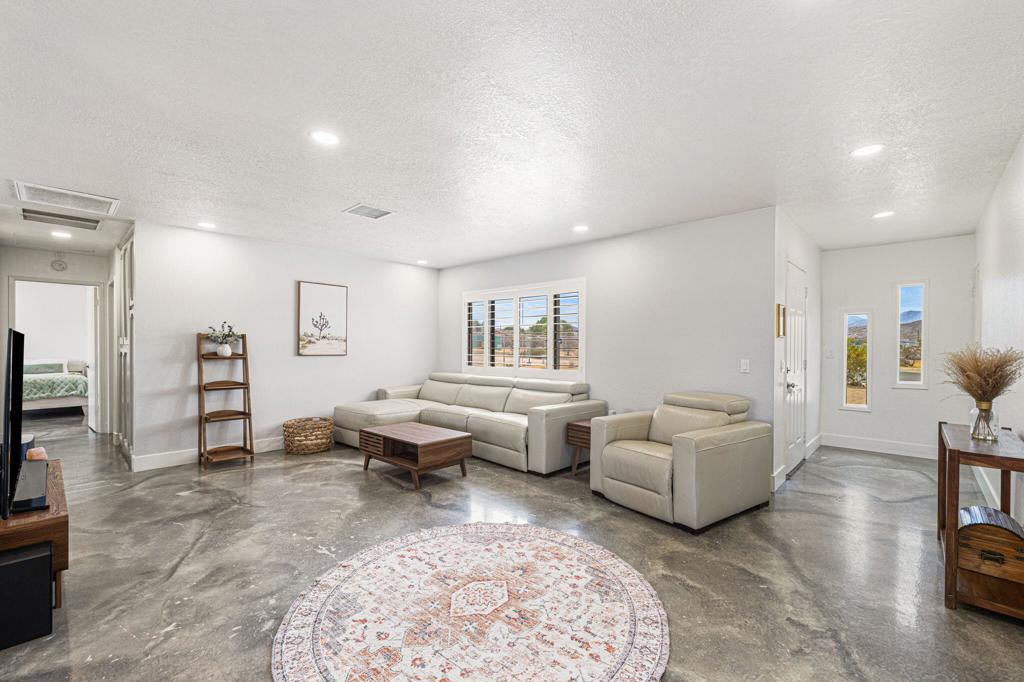 6829 Palisade Way Property Photo 10