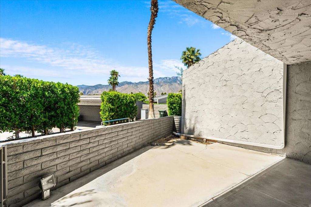 2620 N Whitewater Club Drive D Property Photo 2