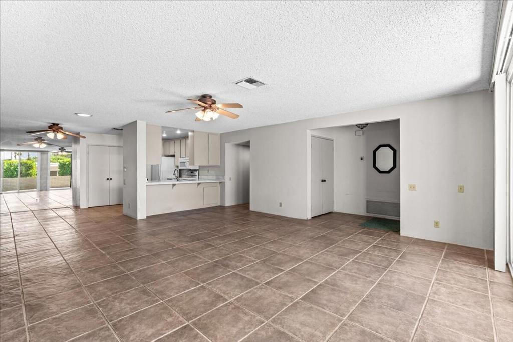 2620 N Whitewater Club Drive D Property Photo 9