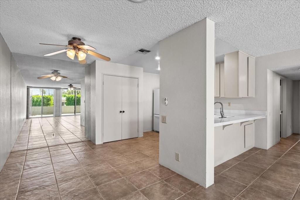 2620 N Whitewater Club Drive D Property Photo 12