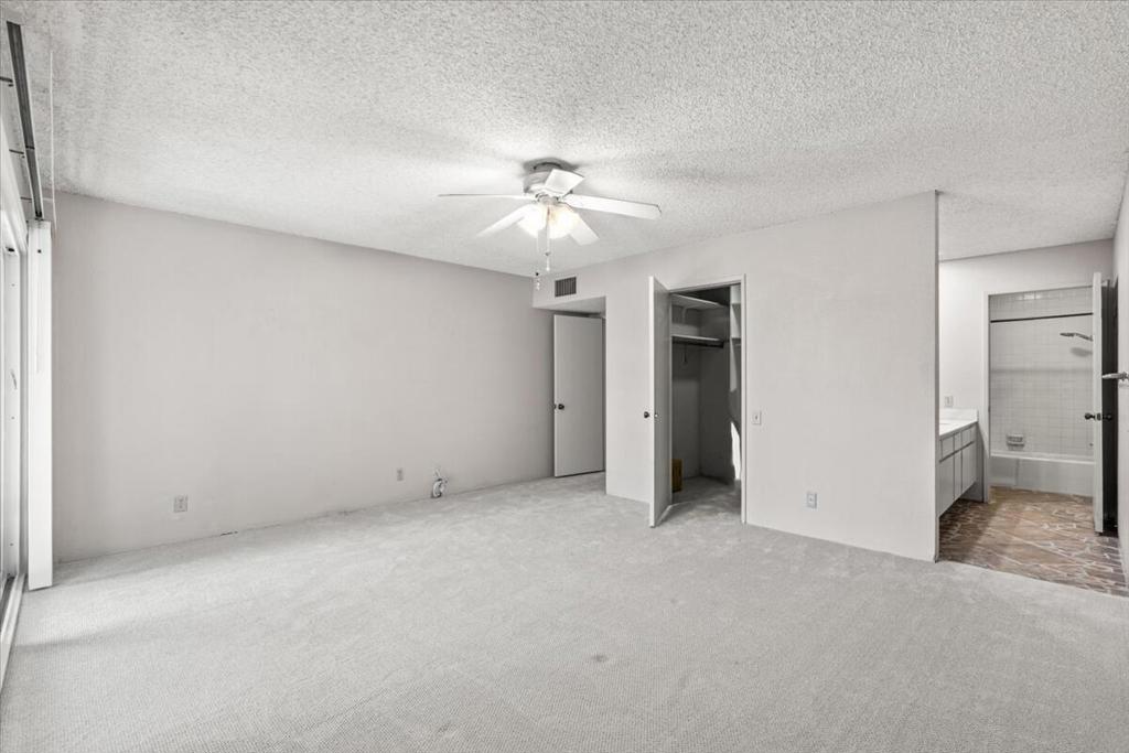 2620 N Whitewater Club Drive D Property Photo 19