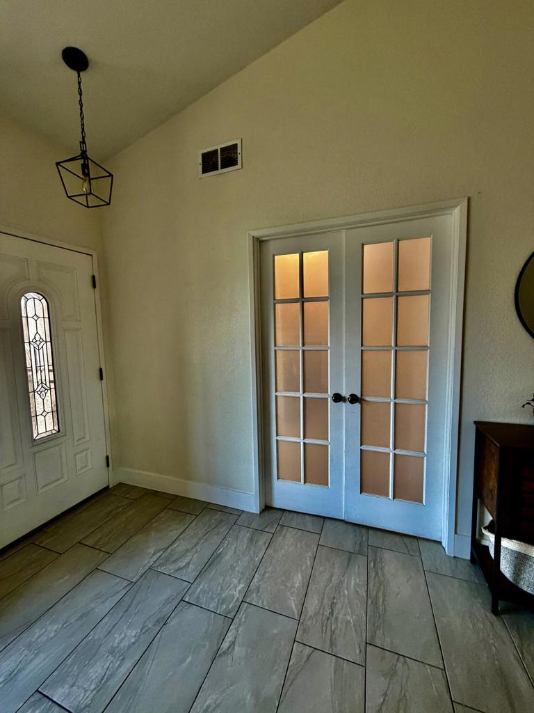 80940 Granby Avenue S Property Photo 2