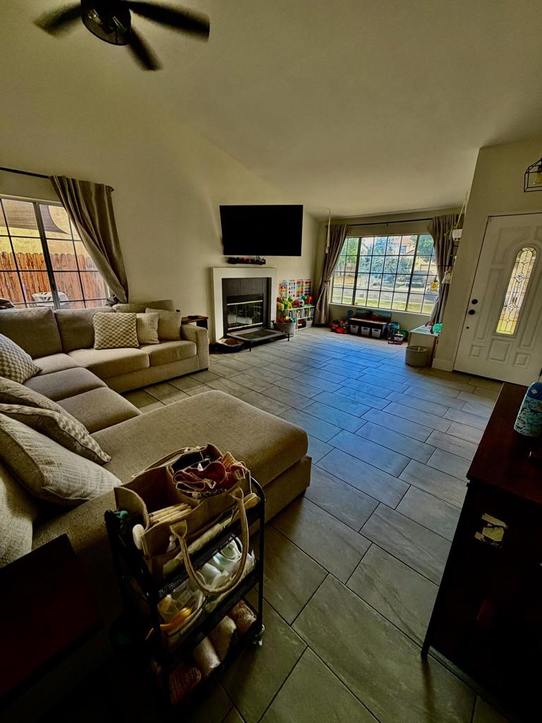 80940 Granby Avenue S Property Photo 3