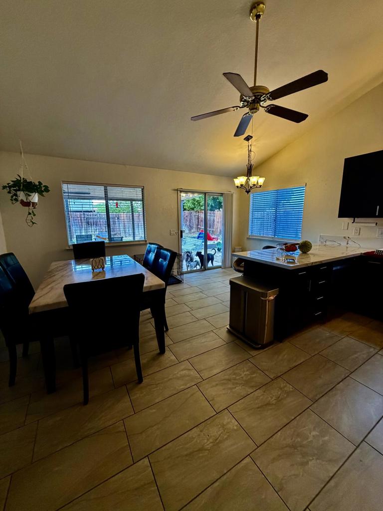 80940 Granby Avenue S Property Photo 5