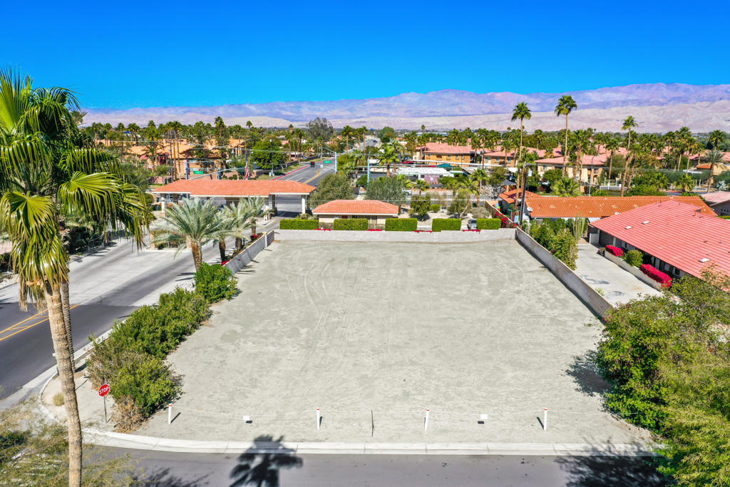 79030 Bermuda Dunes Drive Property Photo 2