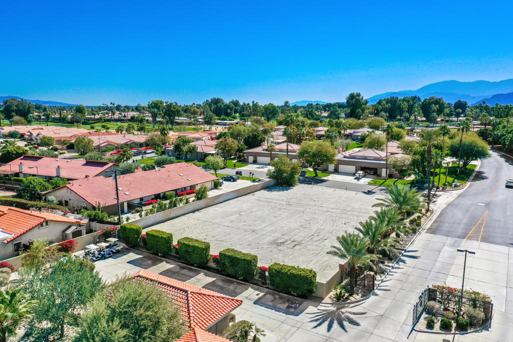 79030 Bermuda Dunes Drive Property Photo 6