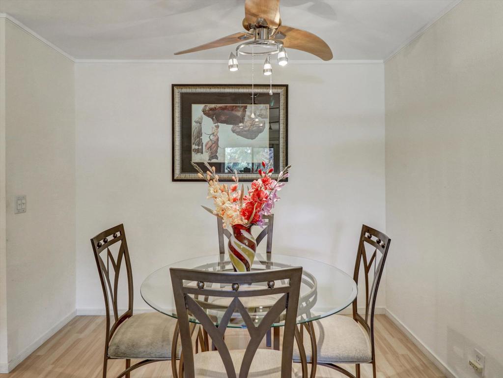 2860 N Los Felices Road 206 Property Photo 8