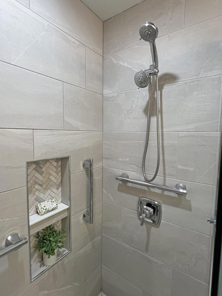 3375 Foothill Road 712 Property Photo 22
