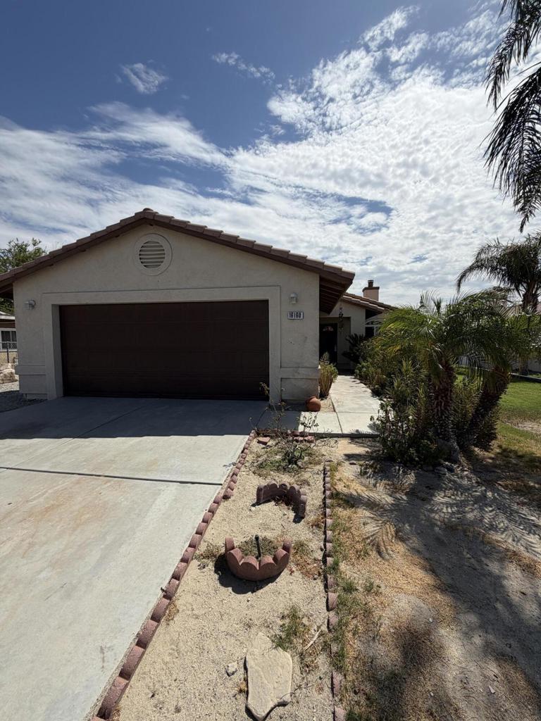 16160 ViA El Rancho Property Photo 1