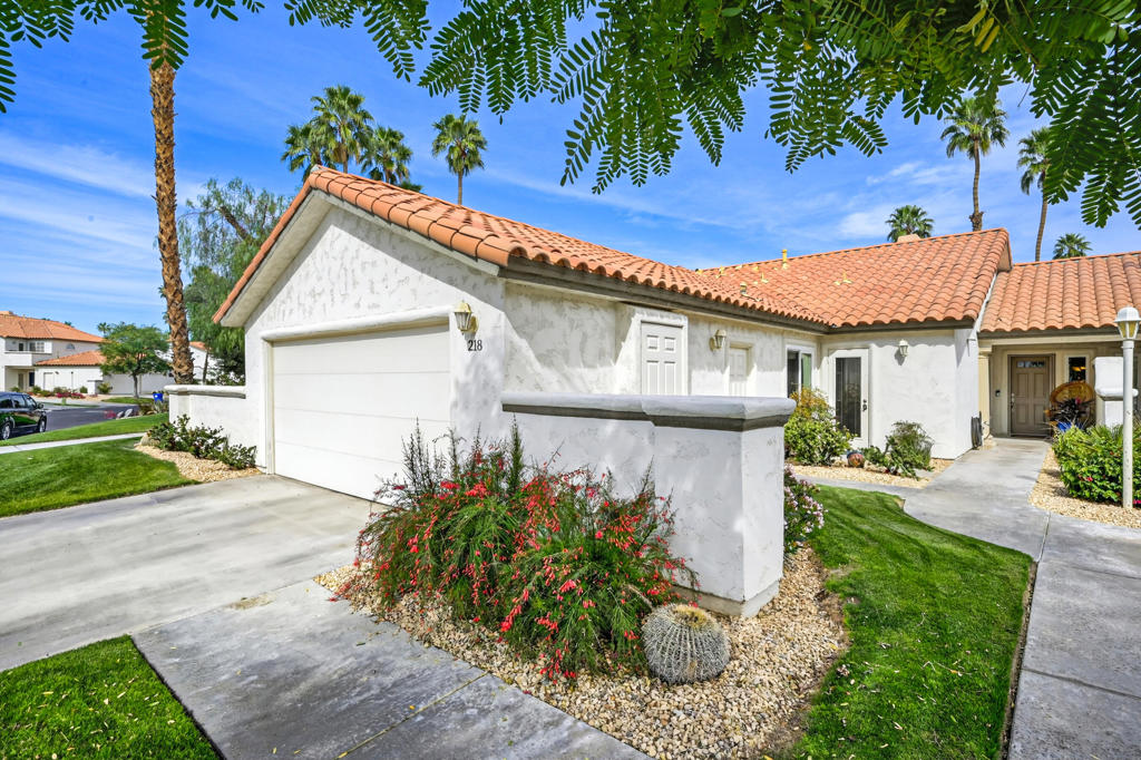 218 Desert Falls Drive E Property Photo 1