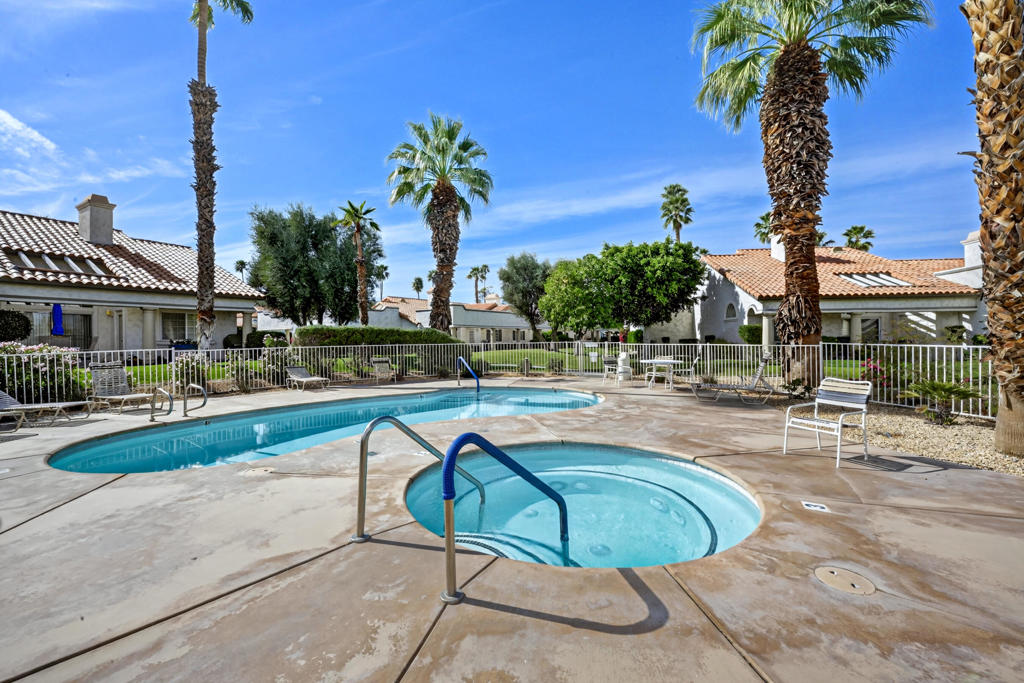 218 Desert Falls Drive E Property Photo 25