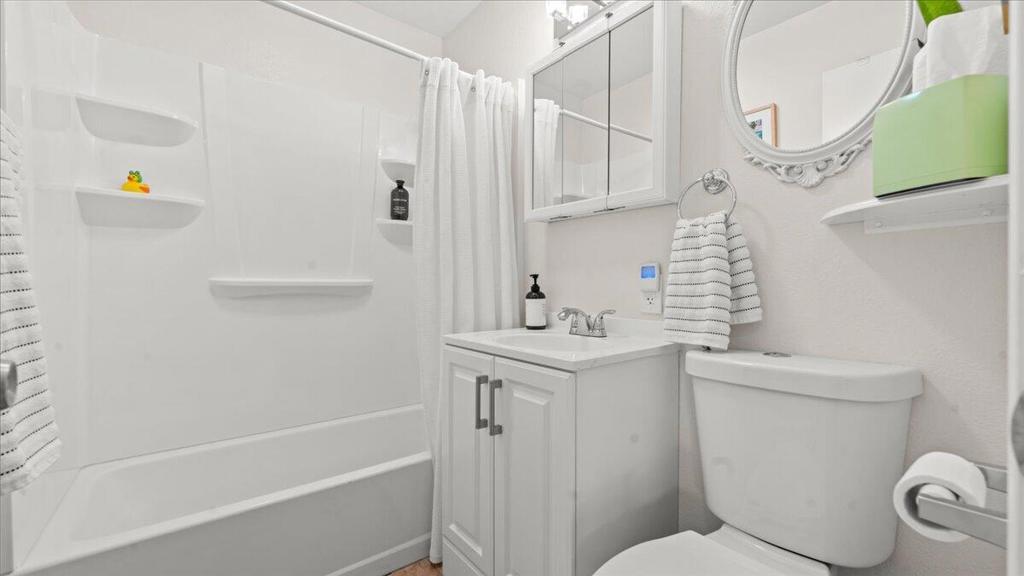 39162 Karen Street Property Photo 17