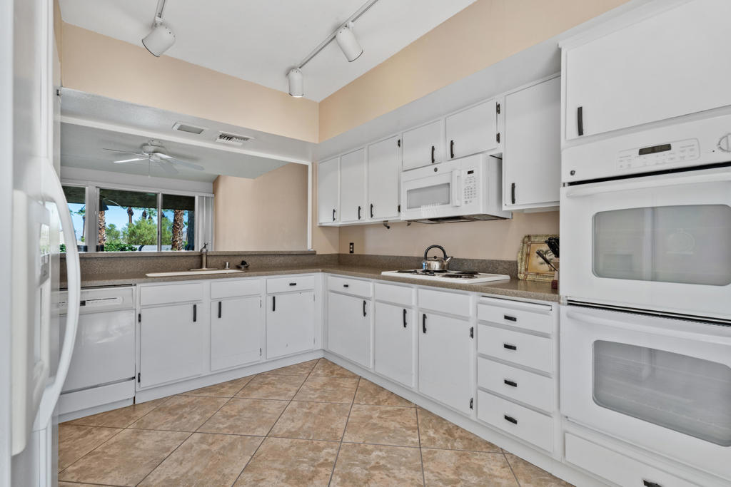 48882 Quercus Lane Property Photo 11