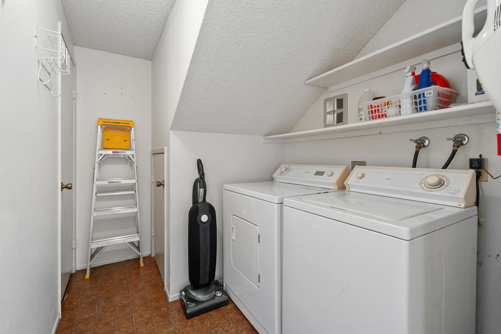 48882 Quercus Lane Property Photo 23