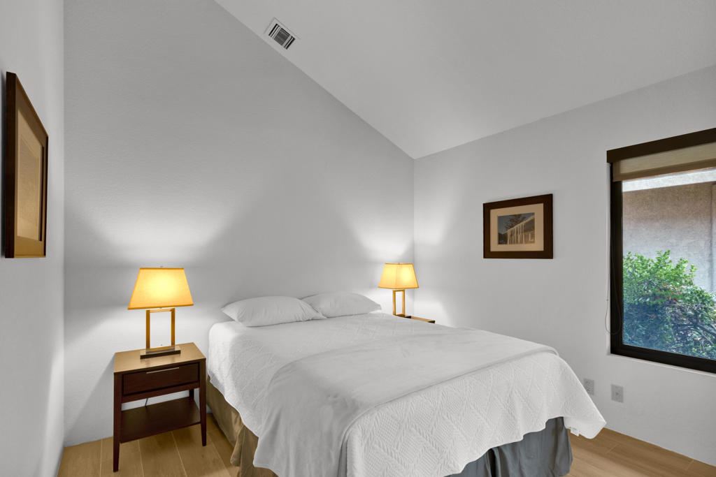 41683 Woodhaven Drive E Property Photo 10