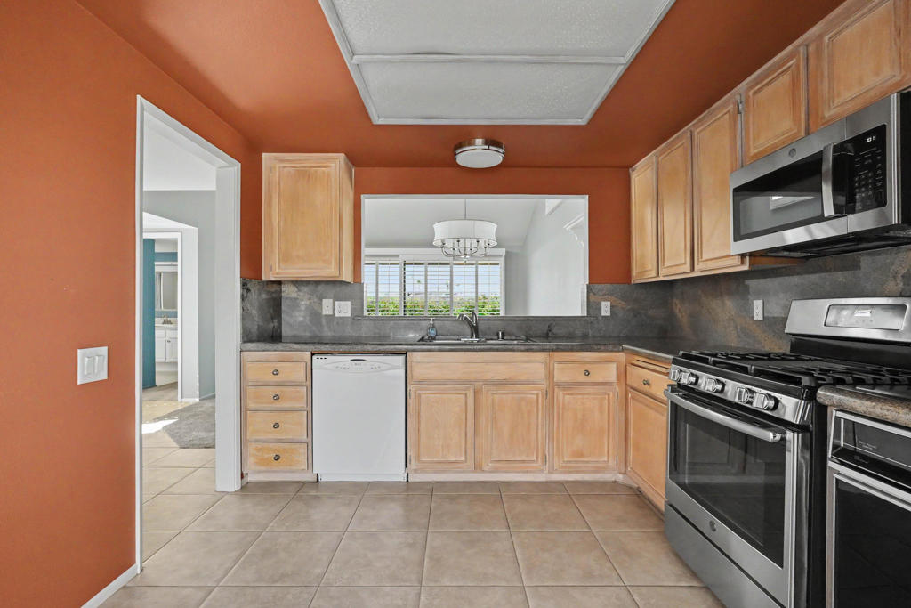 36075 Paseo Circulo W Property Photo 9