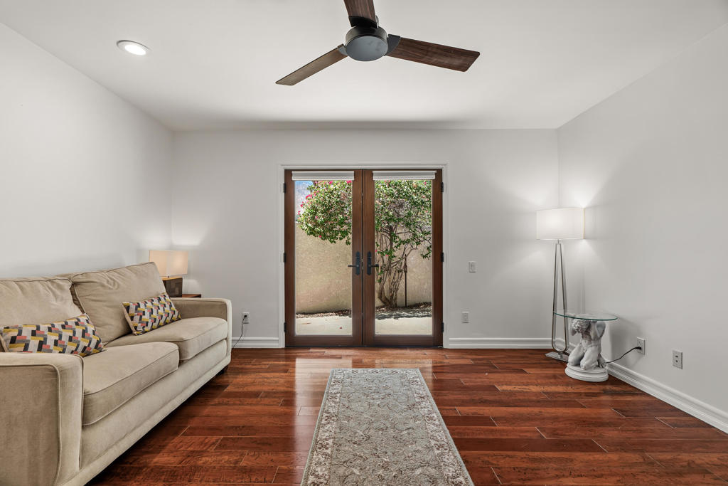 1444 S San Mateo Drive Property Photo 23