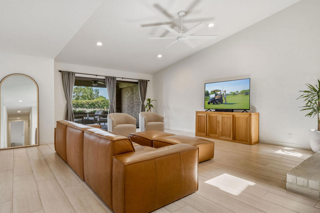 6 Joya Drive Property Photo 2