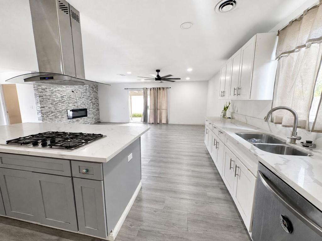 44840 Sherwood Drive Property Photo 2