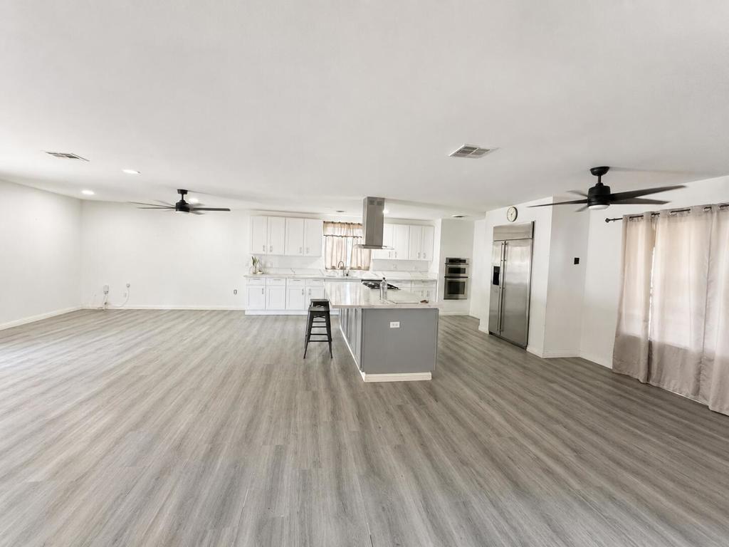 44840 Sherwood Drive Property Photo 3