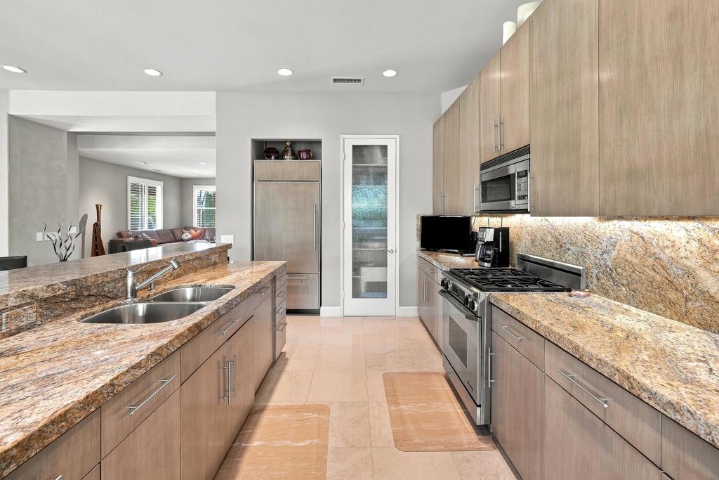 110 Lakefront Way Property Photo 39
