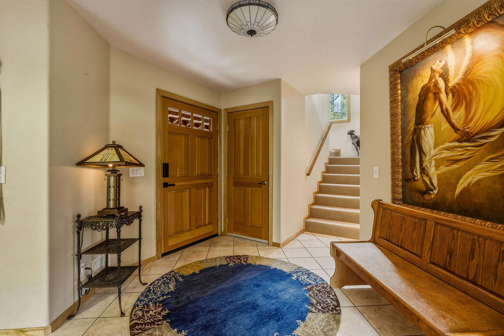 55370 Silver Tip Lane Property Photo 10