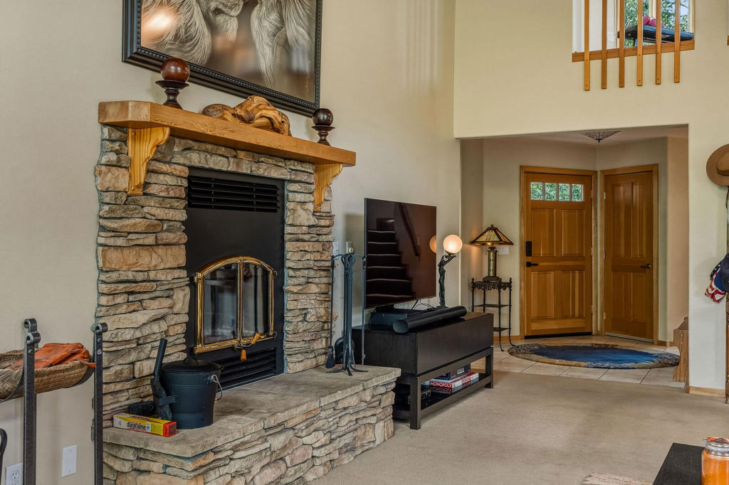 55370 Silver Tip Lane Property Photo 14